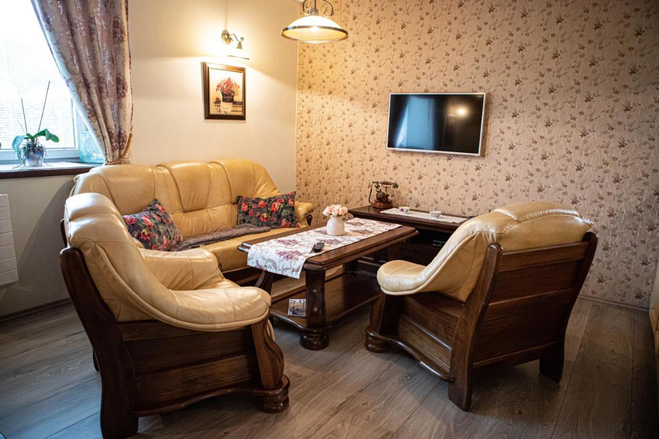 Kalvin Restaurant & Pension Rastislavice Extérieur photo