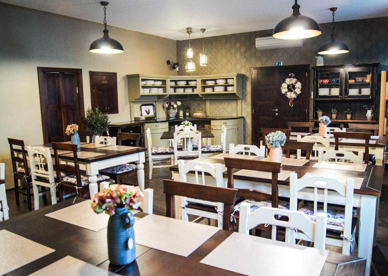 Kalvin Restaurant & Pension Rastislavice Extérieur photo