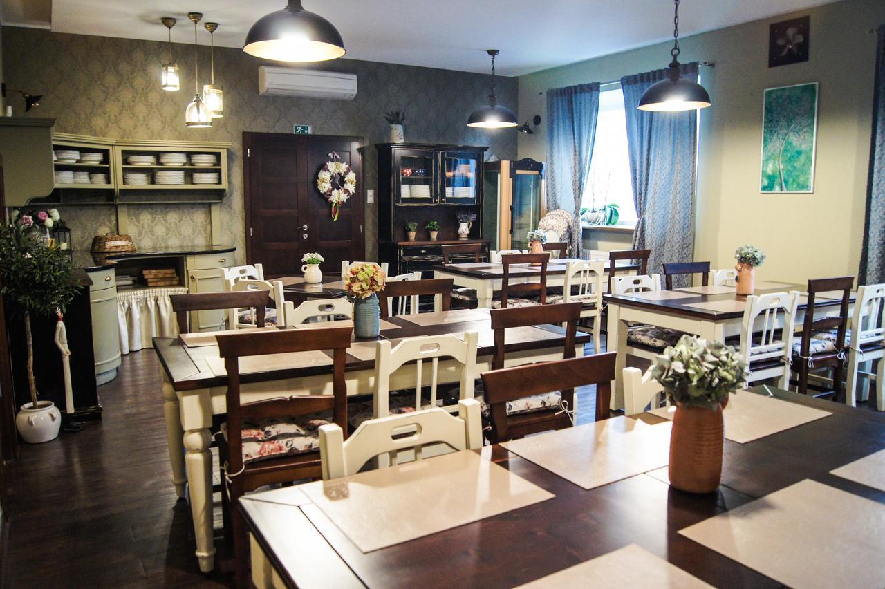 Kalvin Restaurant & Pension Rastislavice Extérieur photo